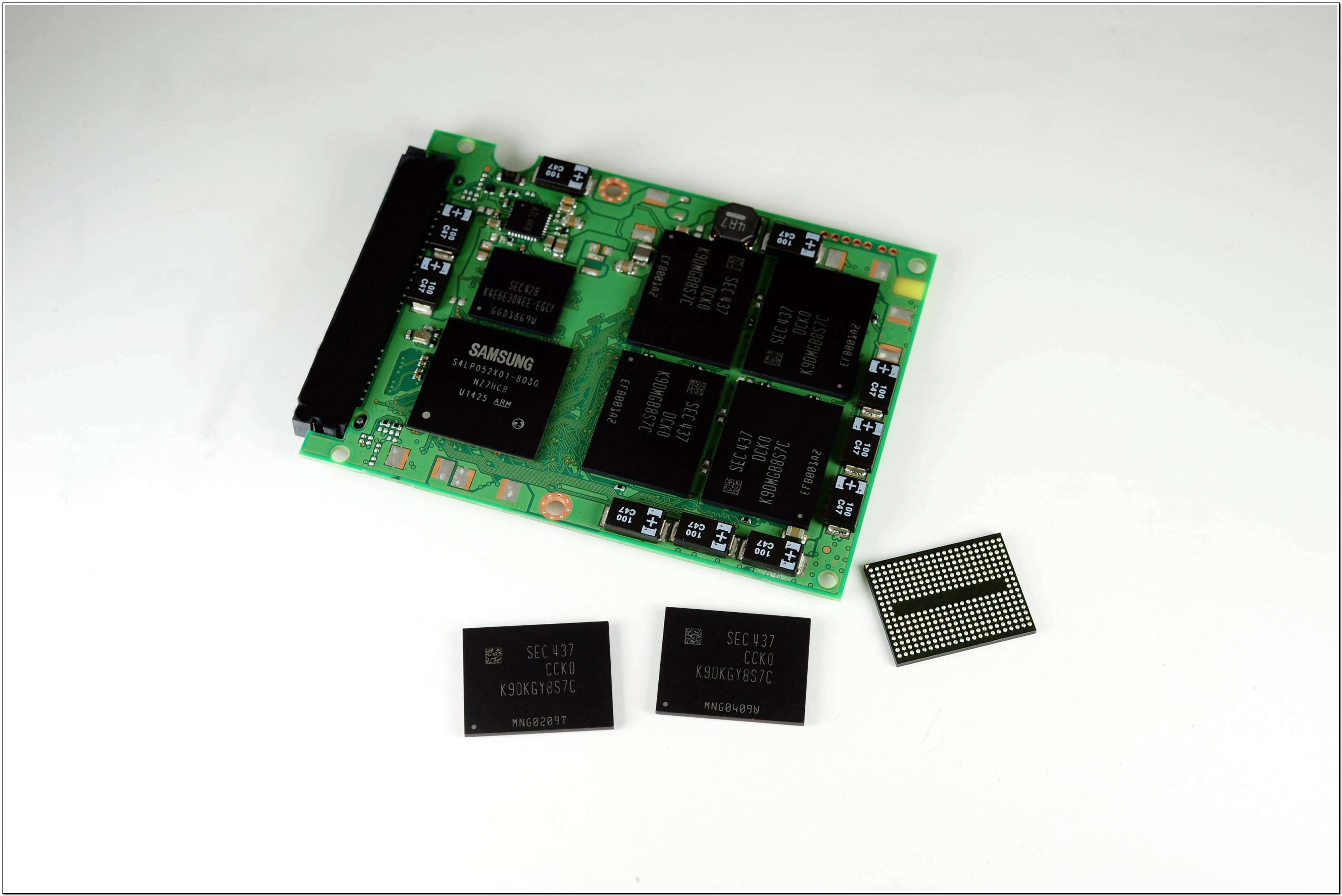 3d nand 3 бит. Nand flash ssd. ssd c nand. v-nand 3-bit mlc. samsung 3d nand.