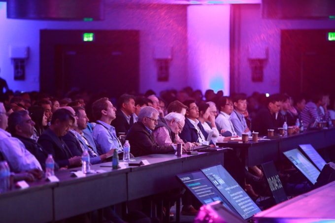 5월 14일(현지시간) 미국 산타클라라에서 열린 ‘삼성 파운드리 포럼 2019’에서 글로벌 팹리스 고객, 파트너사 등 참석자들이 삼성전자 파운드리 사업부 정은승 사장의 기조 연설을 듣고 있다.