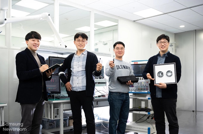 (左から)「ミニLED対応ドライバーIC」の開発に参加したサムスン電子システムLSI事業部のキム・ギョンテク、キム・ヒョンテ、カン・サング、ユ・ソンジョン