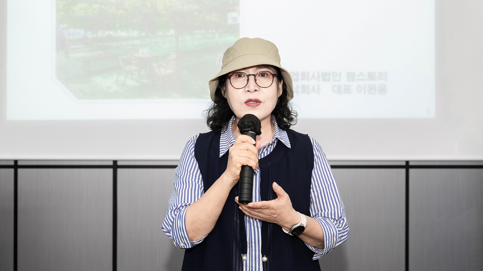 인사말을 하는 동탄1동 주민자치회장 조혜경 대표위원의 모습
