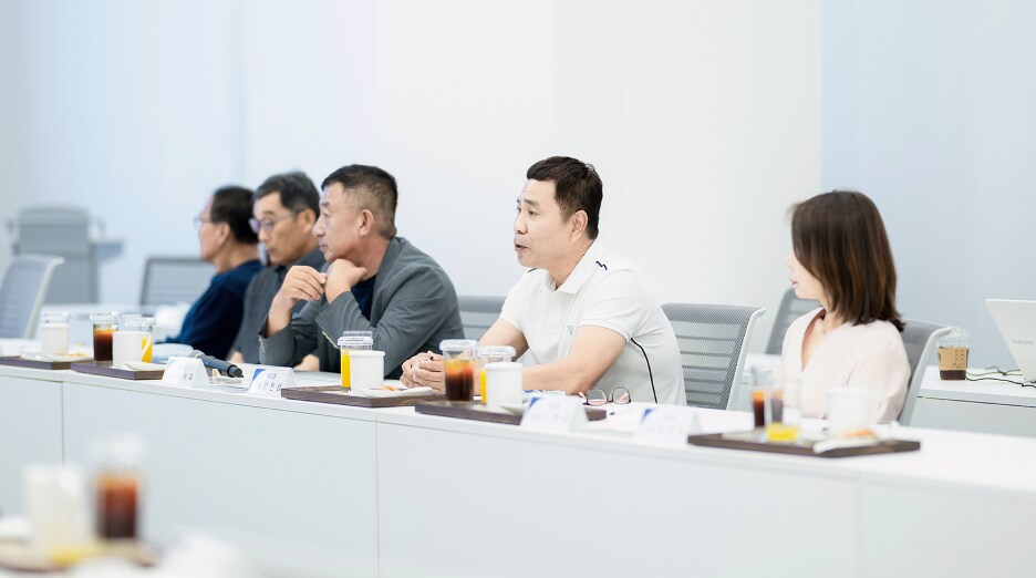 발언 중인 세교동 제10통 통장 강찬성 위원