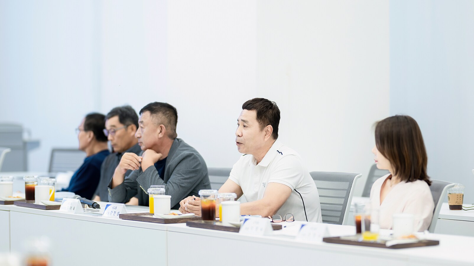 발언 중인 세교동 제10통 통장 강찬성 위원