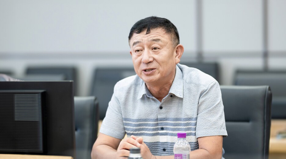 인사말을 하는 세교동 새마을지도자협의회장 우제욱 대표위원의 모습