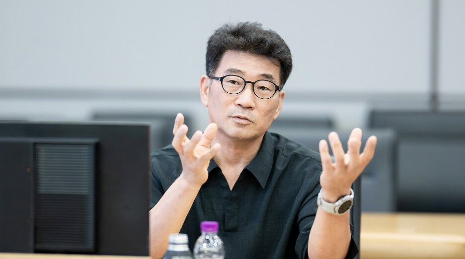 발언 중인 중앙동 환경보존위원회 위원장 한만현 위원