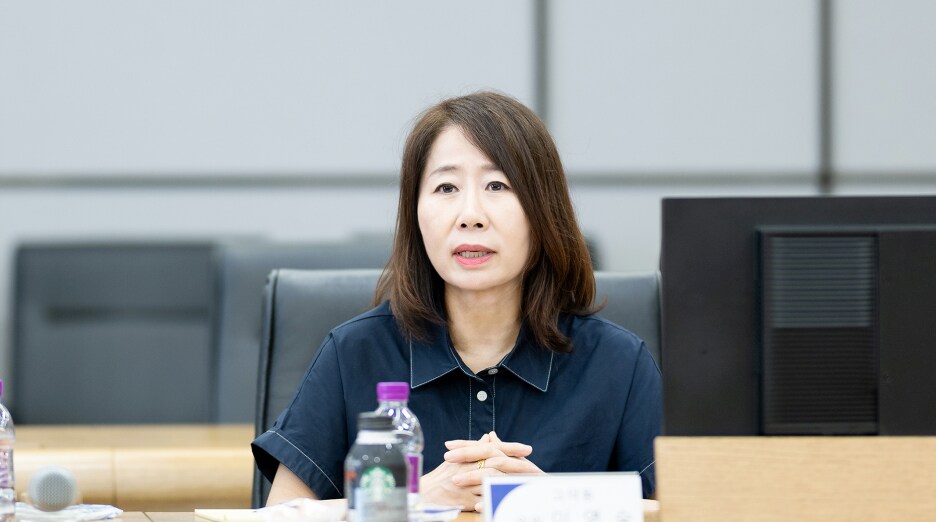 발언 중인 고덕동 지역사회보장협의체 위원 이영숙 위원