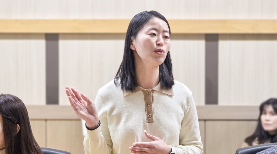 기흥환경그룹의 안전 관리 체계를 설명하는 이수연 위원 