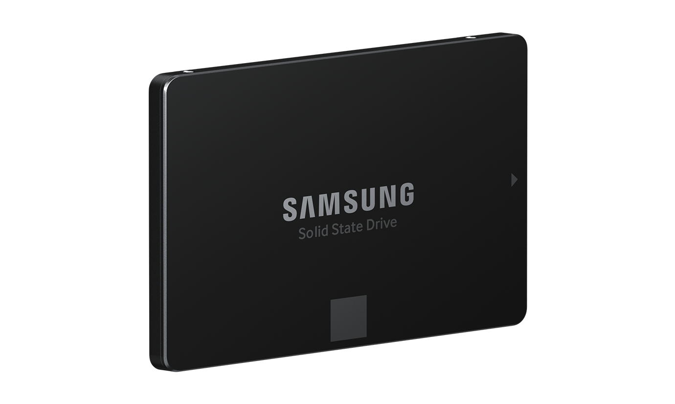 SSD 870 EVO wird im rechten der drei Quadrate in einem leicht schrägen Winkel präsentiert.