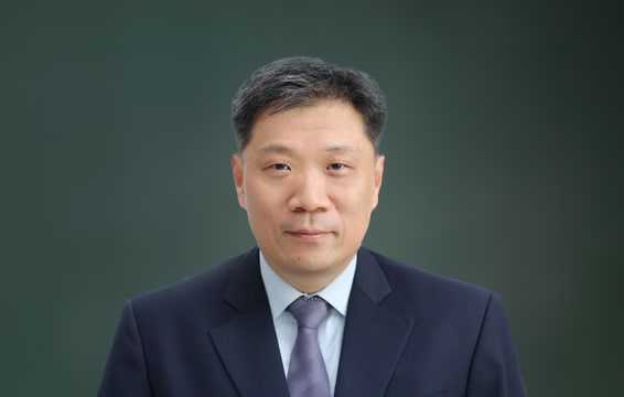 Seokjin Youn, Corporate VP, Head of Management Information System Team, Samsung Electronics