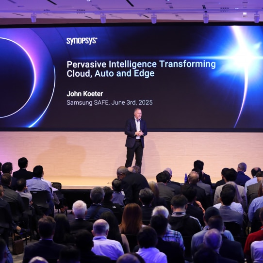 John Koeter delivers a keynote presentation at the Samsung SAFE™ Forum 2025 on pervasive intelligence transforming cloud, auto, and edge technologies.