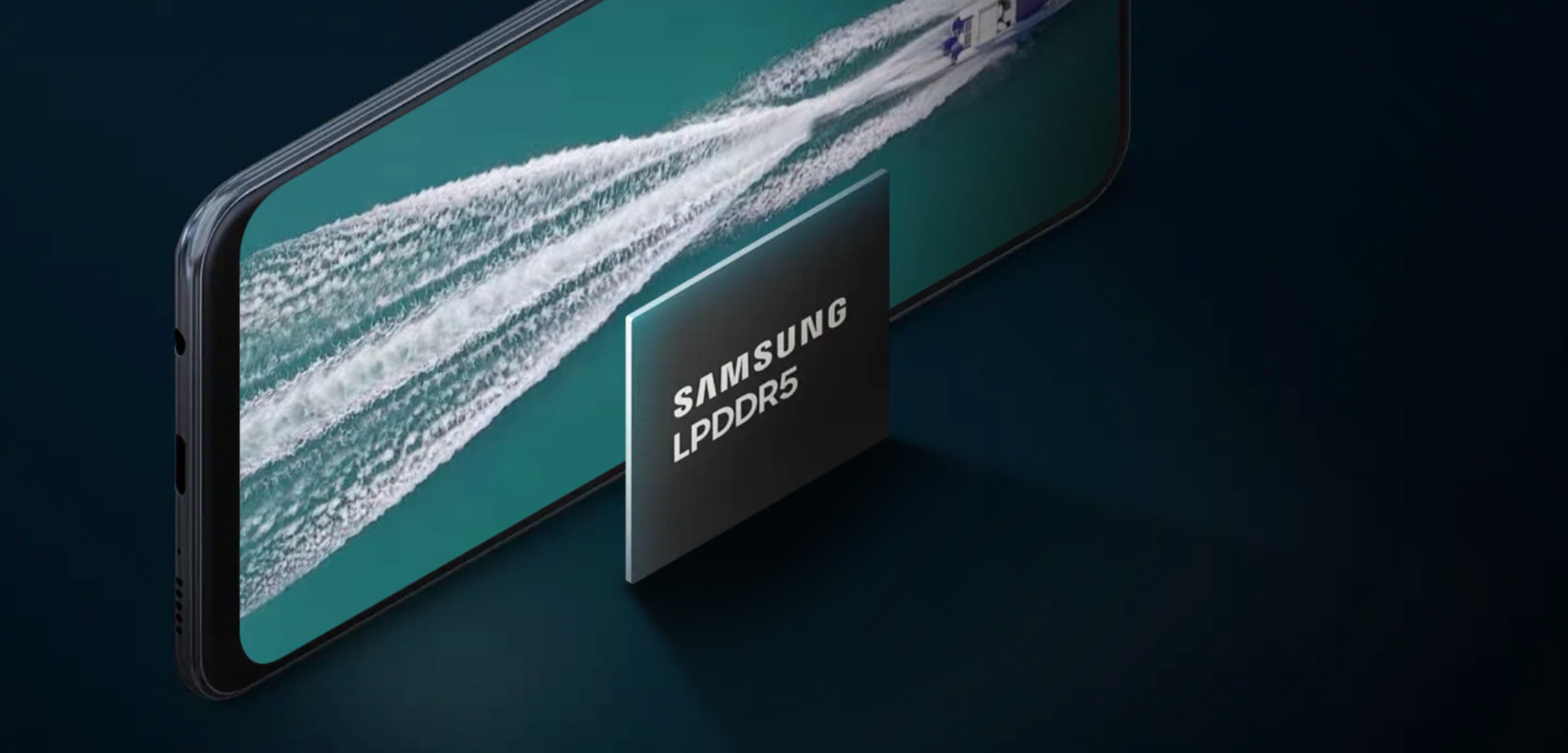 Samsung's LPDDR5 boasts transfer rates of up to 51.2GB per second, equivalent to approximately 14 full HD video files, with speeds reaching up to 6,400MB/s.