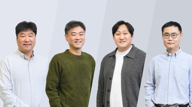 S3SSE2A 보안 기술 개발에 참여한 이인, 강현재, 김지철, 유승택 TL이 밝은 표정으로 어깨를 펴고 나란히 서 있는 모습