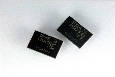 Samsung Semiconductor - Samsung First to Mass Produce 16Gb NAND Flash Memory 01