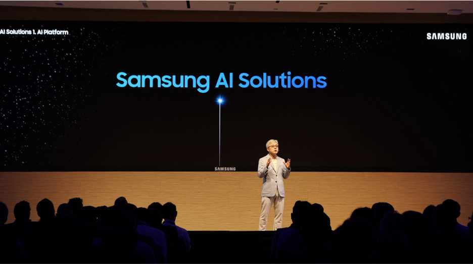 President of Samsung Electronics Foundry Business, Choi Si-young, delivering a keynote speech at the Samsung Foundry Forum 2024