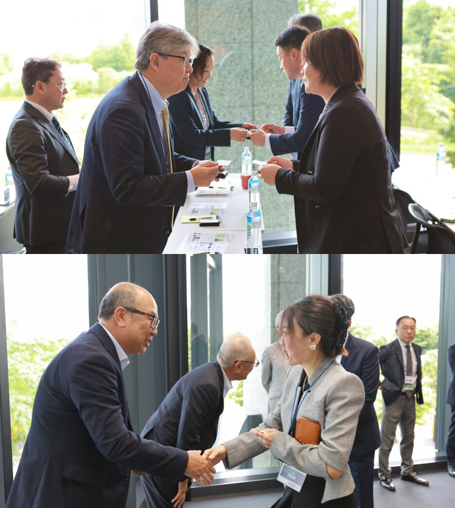 A photo capturing participants networking at Samsung Supplier Sustainability Summit