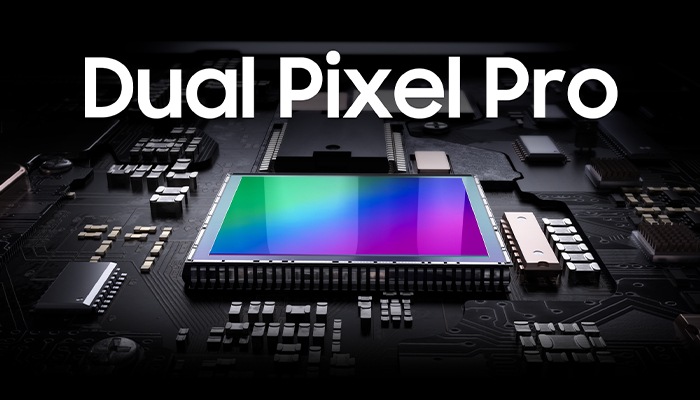 PCB에 연결된 듀얼 픽셀 프로가 확대되어 보여지며, 칩 위로 'Dual Pixel Pro' 글자가 위치하고 있습니다.