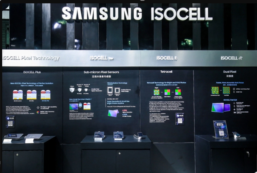 Samsung ISOCELL demonstration of ISOCELLS Plus, Sub-micron Pixel Sensors, Tetrapixel, Dual Pixel technology at the Samsung Electronics S.LSI ISOCELL booth