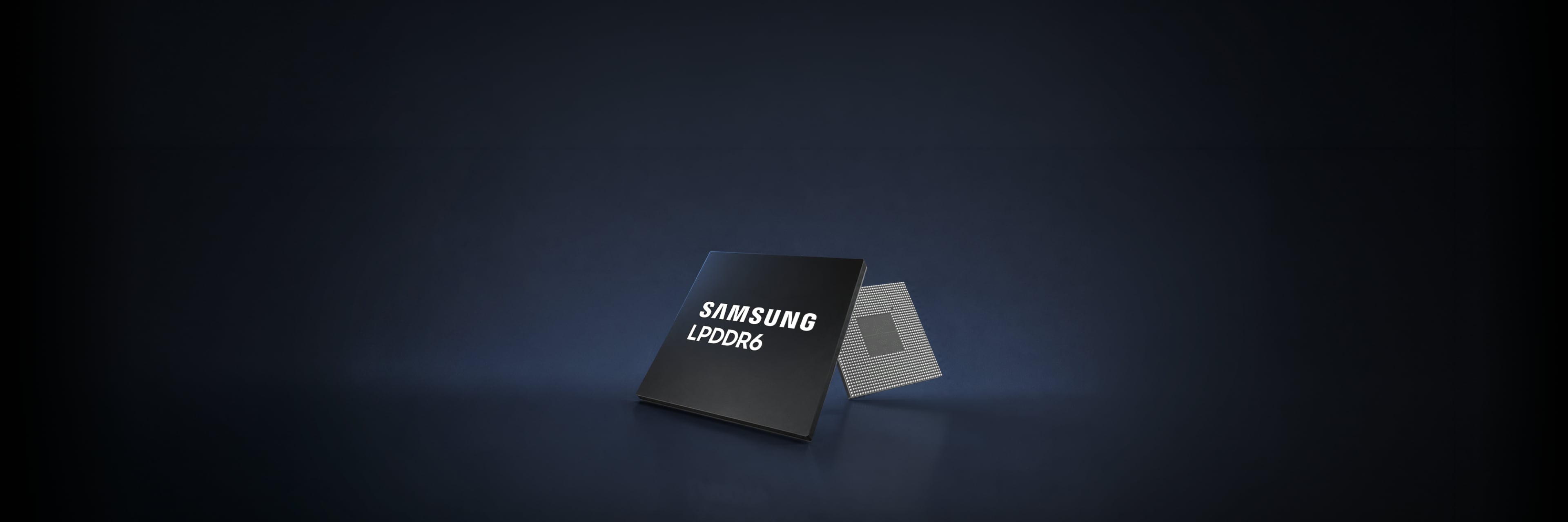 Front and back views of Samsung LPDDR6 memory