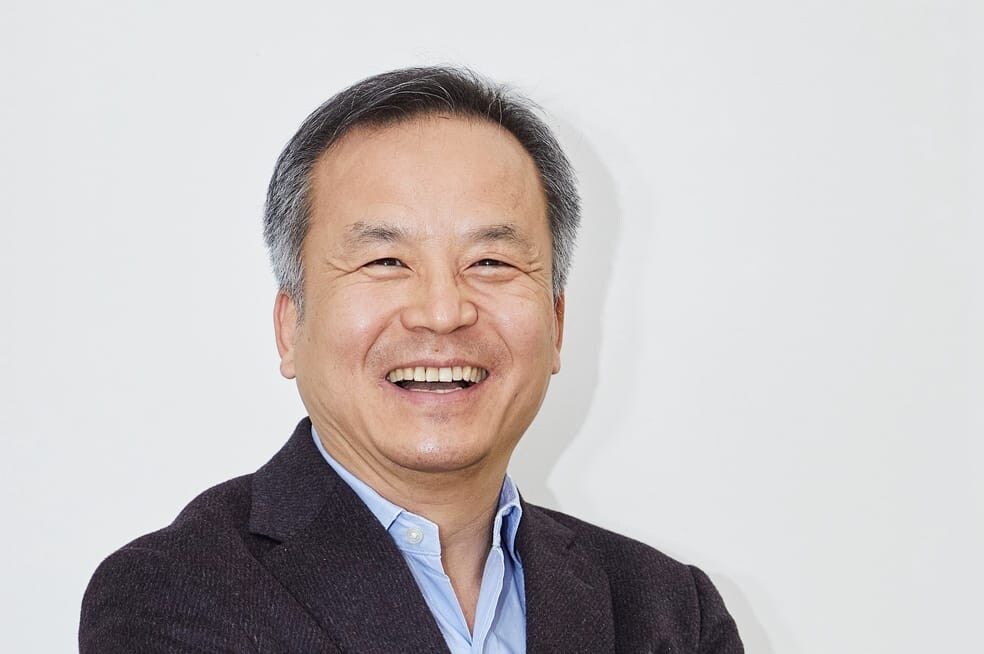 우수상 수상자인 대명지이씨 김한욱 대표이사의 사진입니다.